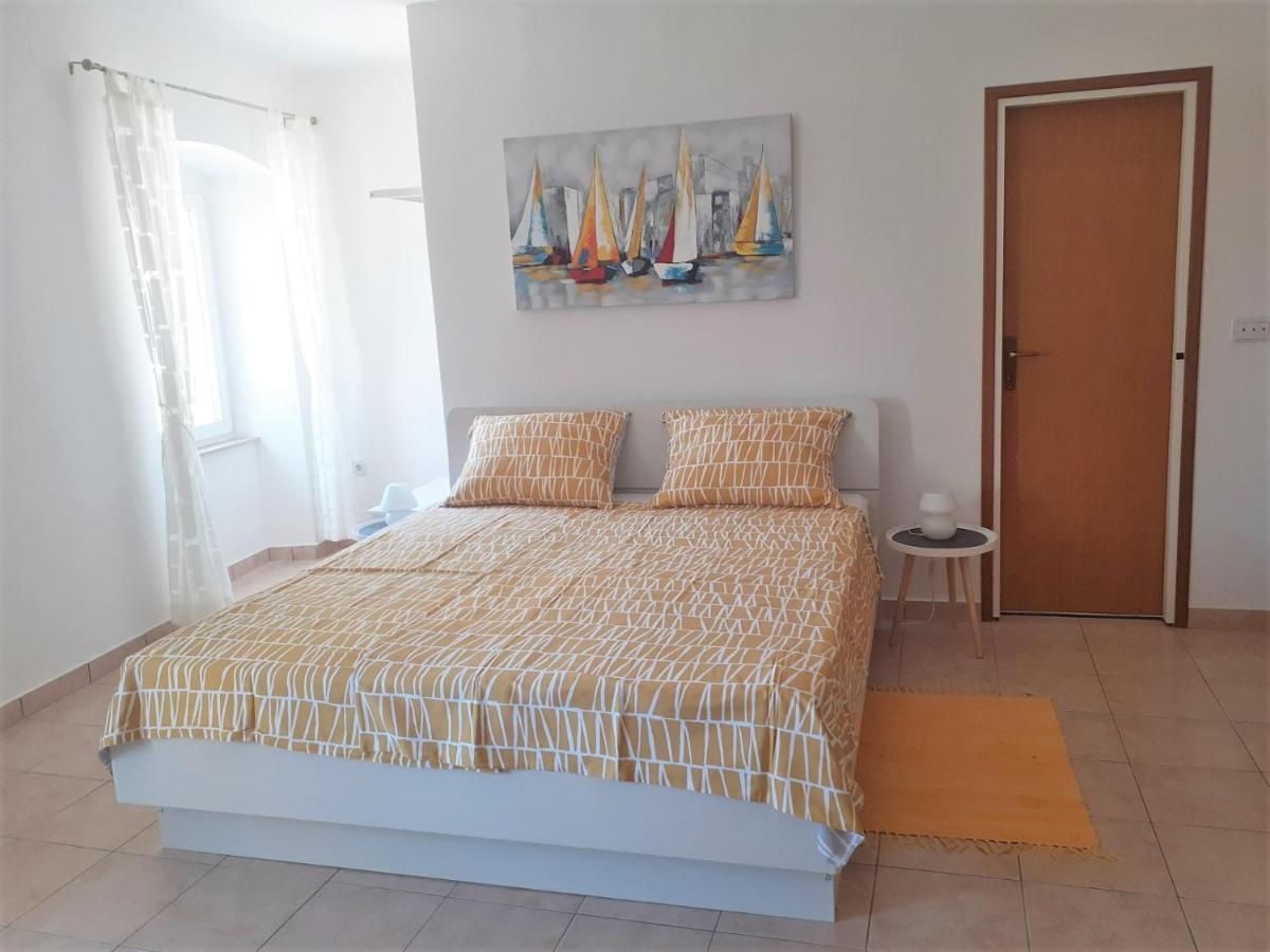 Apartment Zlata Rab Town Kültér fotó