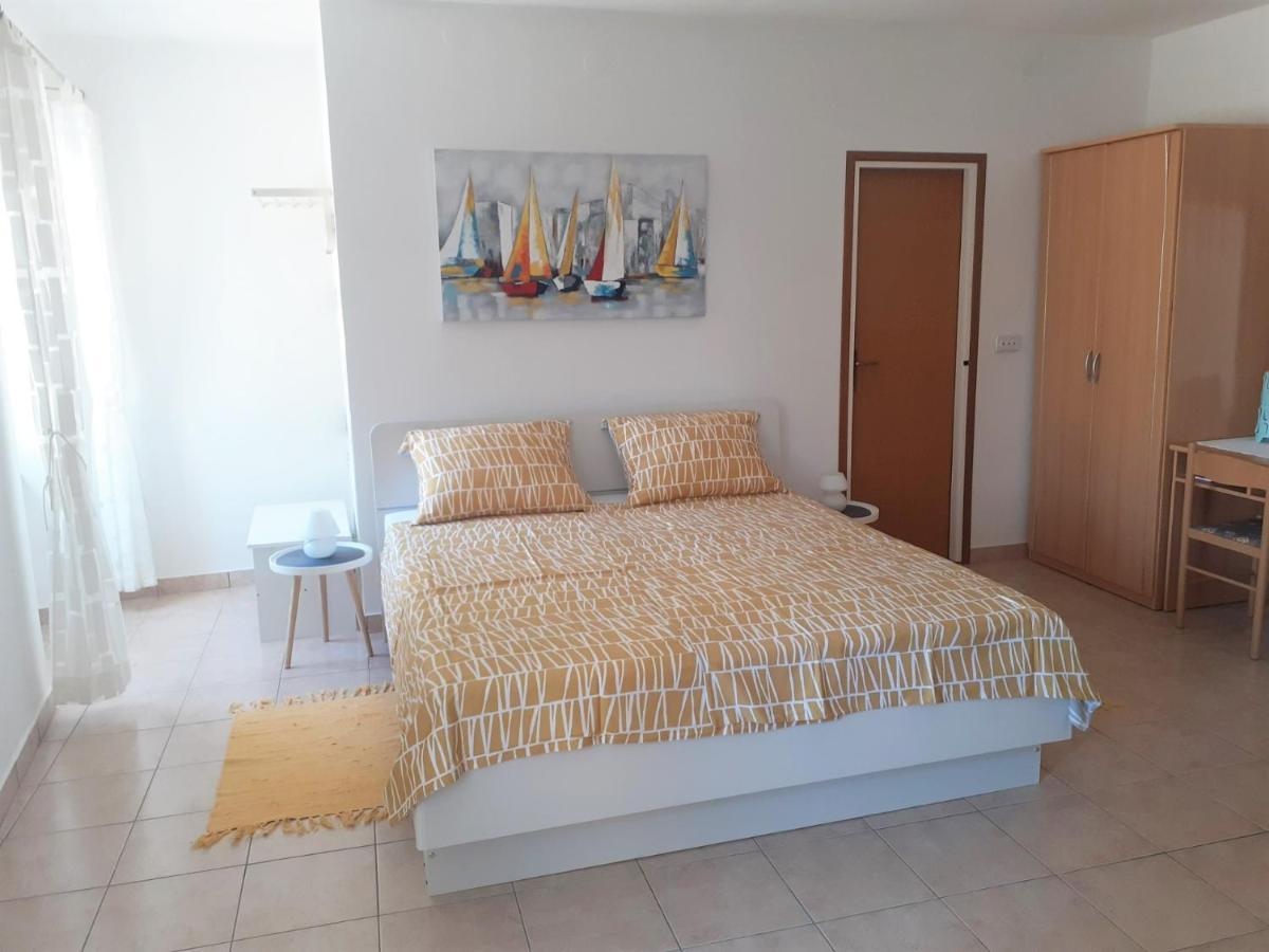 Apartment Zlata Rab Town Kültér fotó